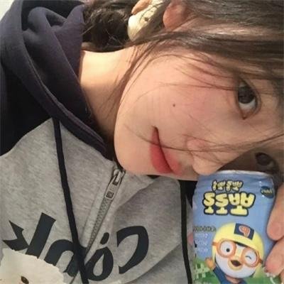 我就摆个摊，女神怎么追着跑我就摆个摊女神怎么追着跑